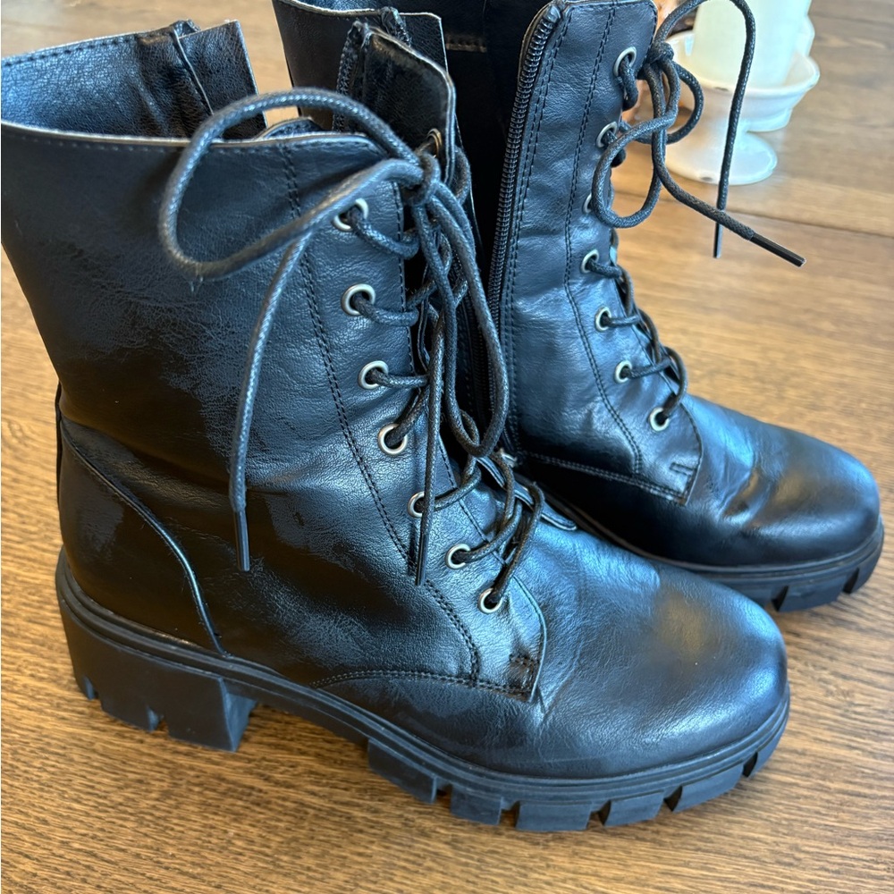 Dirty Laundry Newz Black Combat Boots